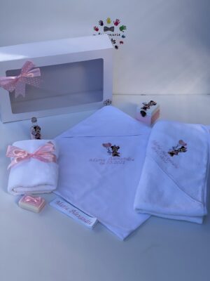 Trusou botez clasic Minnie, 8 piese