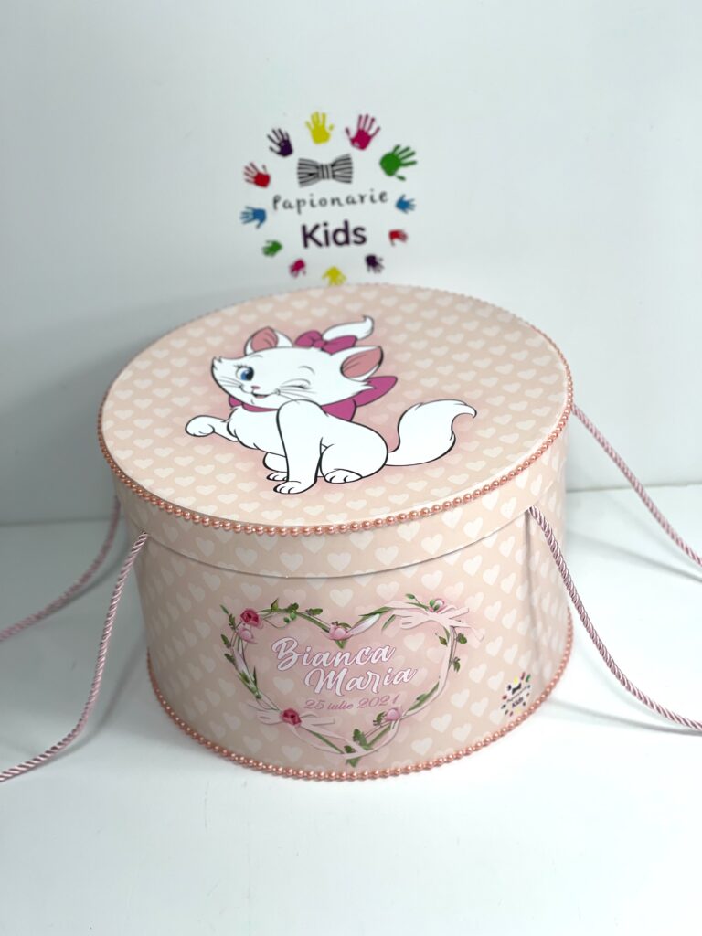 Trusou botez diamond, Kitty